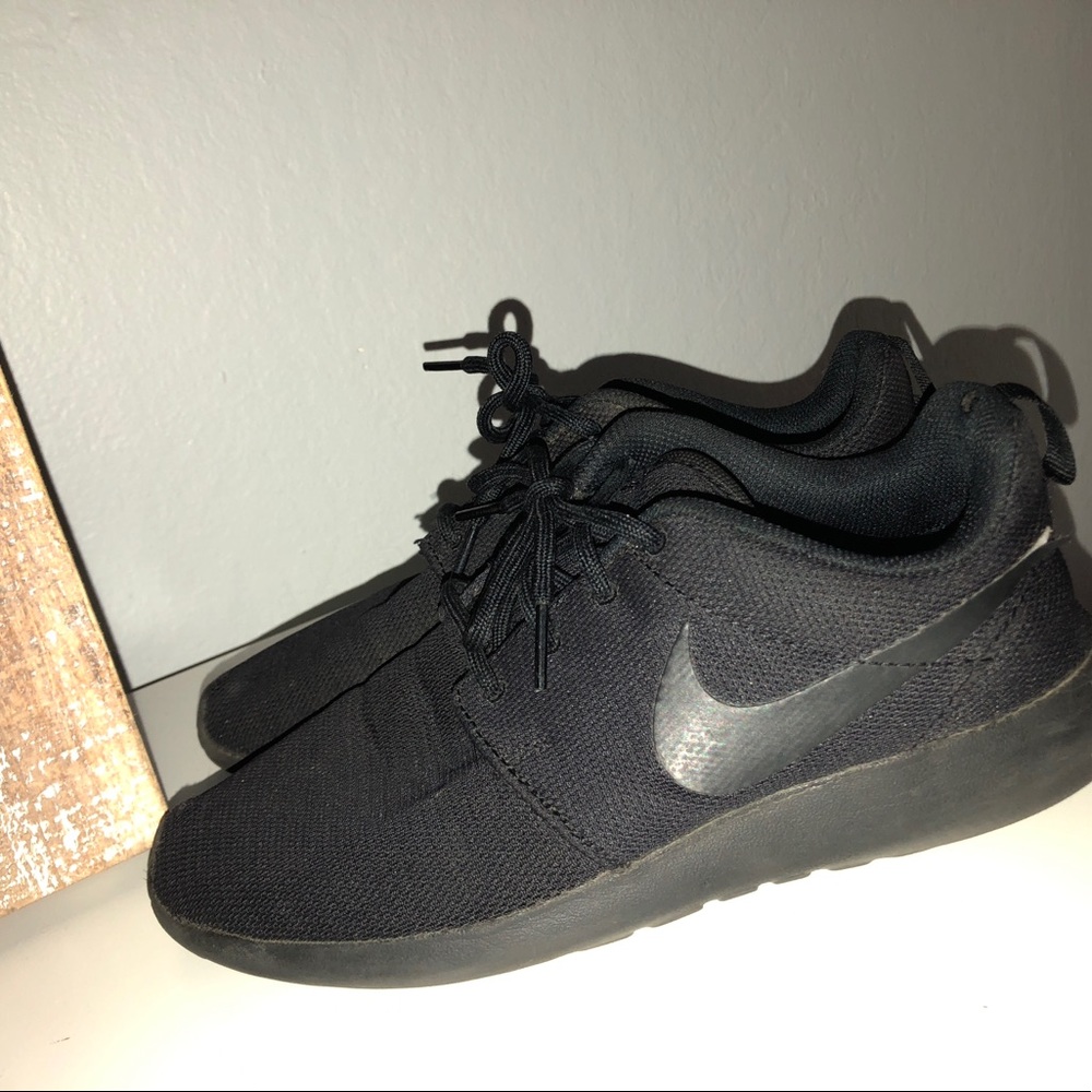 Nike Women’s Roshe One